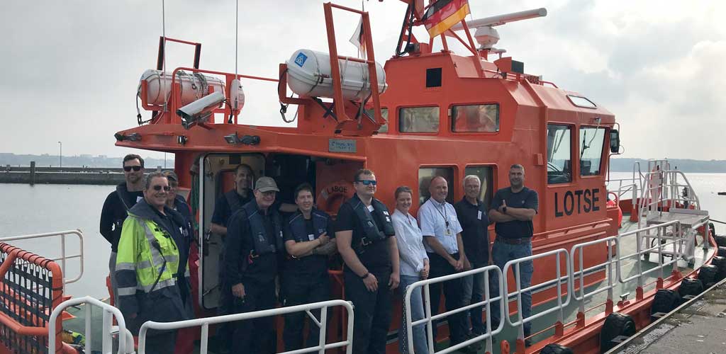 Das erste Rettungs- und Bergeplattformtraining in Kiel